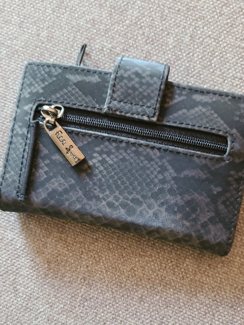 Wallet - Picture 2 of 4